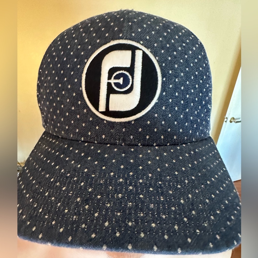 Footjoy Heritage Collection Limited Blue w/ white dots SnapBack Hat - Rare find
